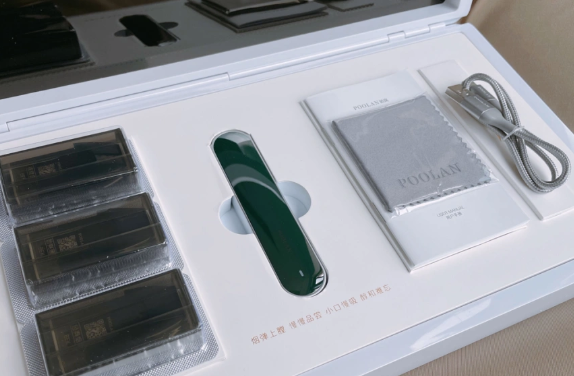 RELX悦刻致电子烟用户和零售商倡议书 RELX悦刻致电子烟用户和零售商倡议书